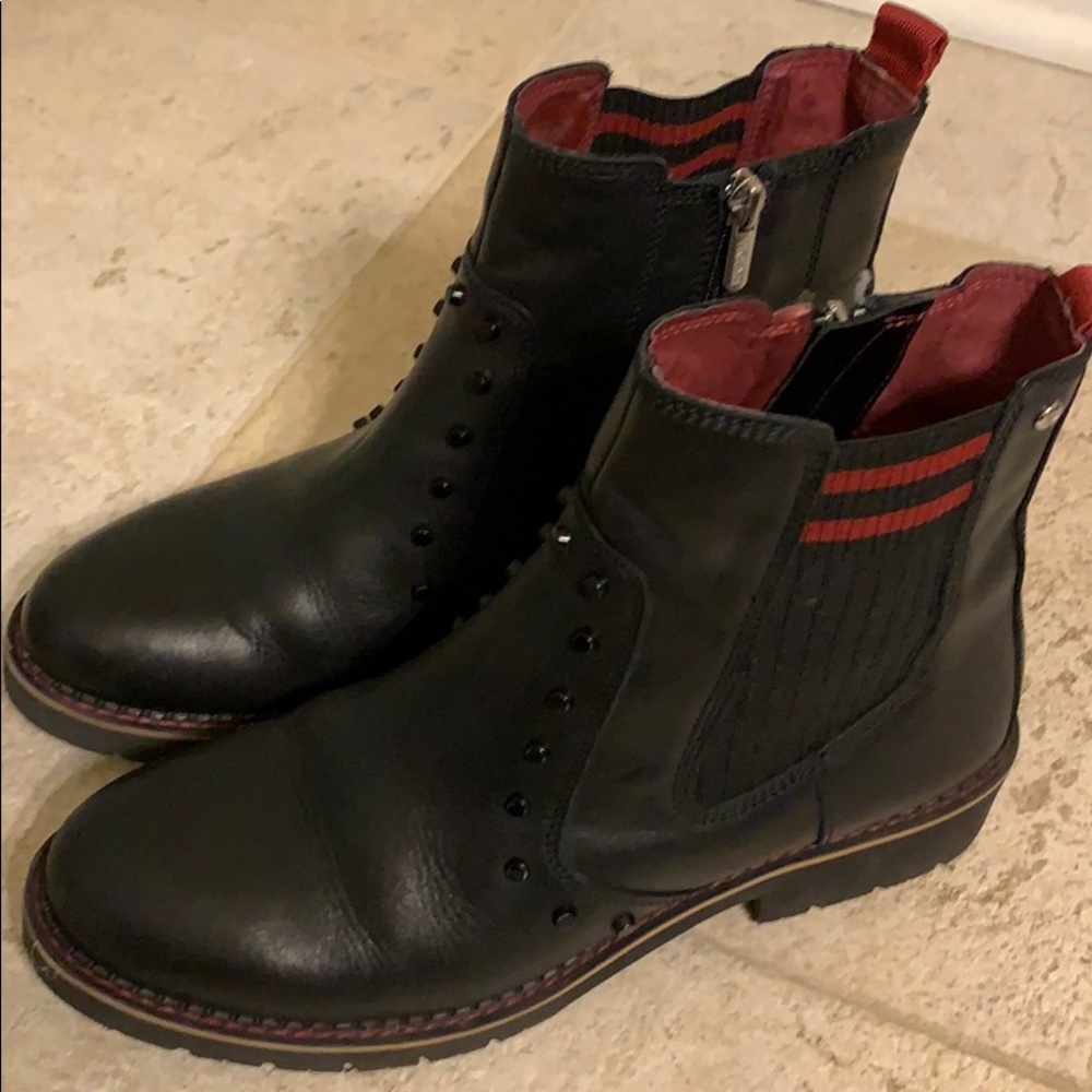 Pikolinos Studded Boots. Size 40, black.